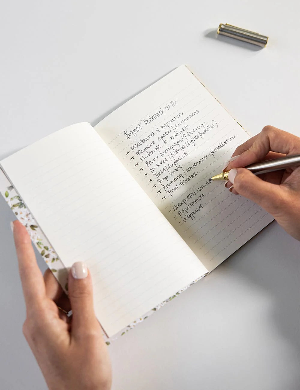VICTORIA LINED POCKET NOTEBOOK