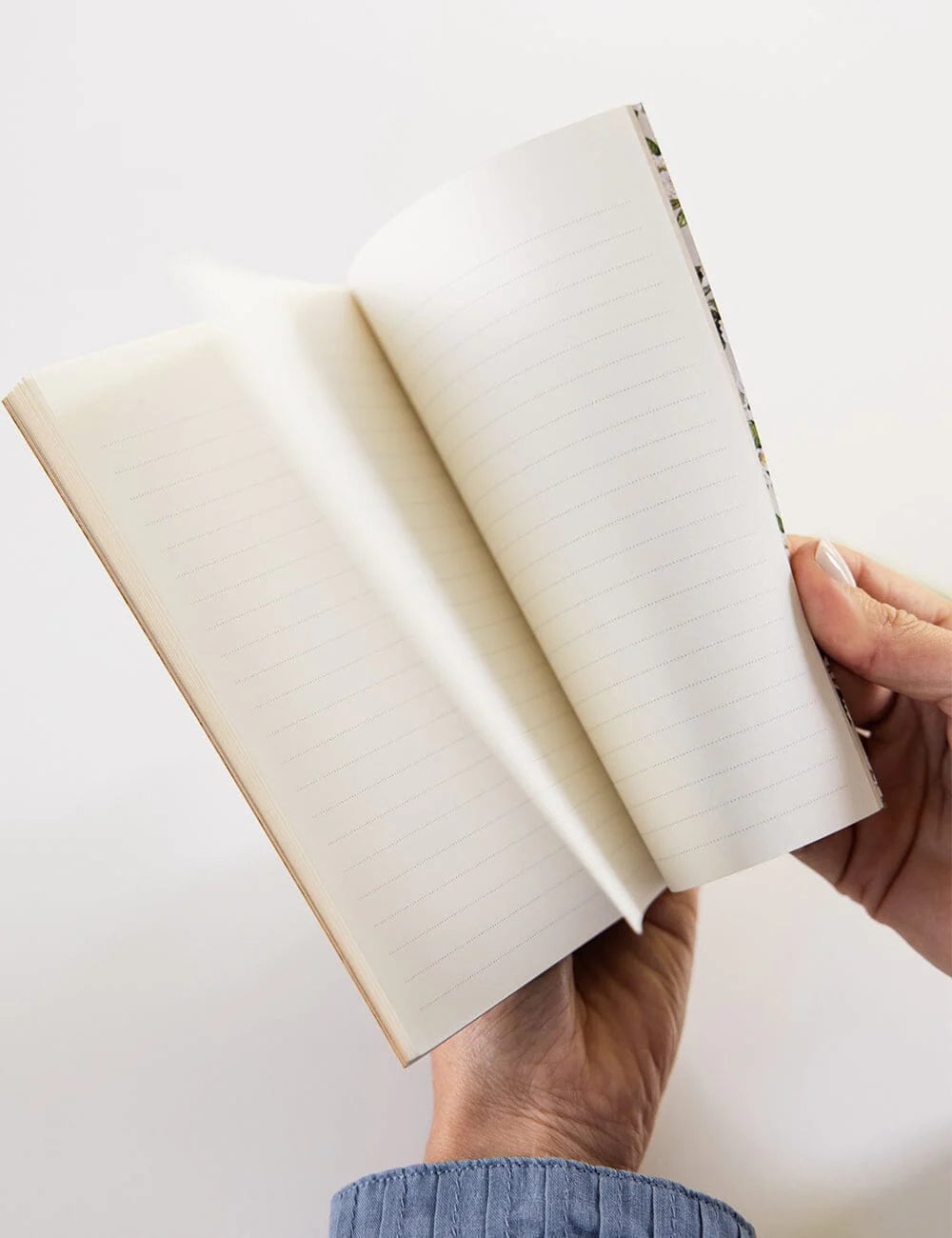 VICTORIA LINED POCKET NOTEBOOK