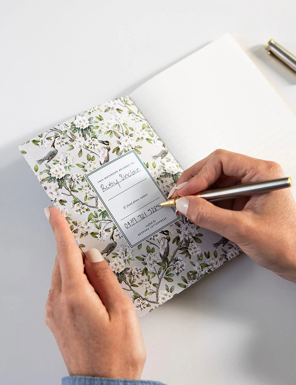 VICTORIA LINED POCKET NOTEBOOK