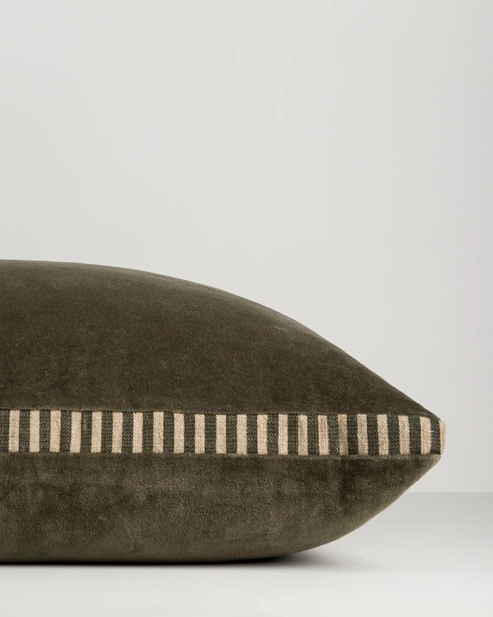 EDWARD VELVET 50 X 50CM CUSHION - THYME