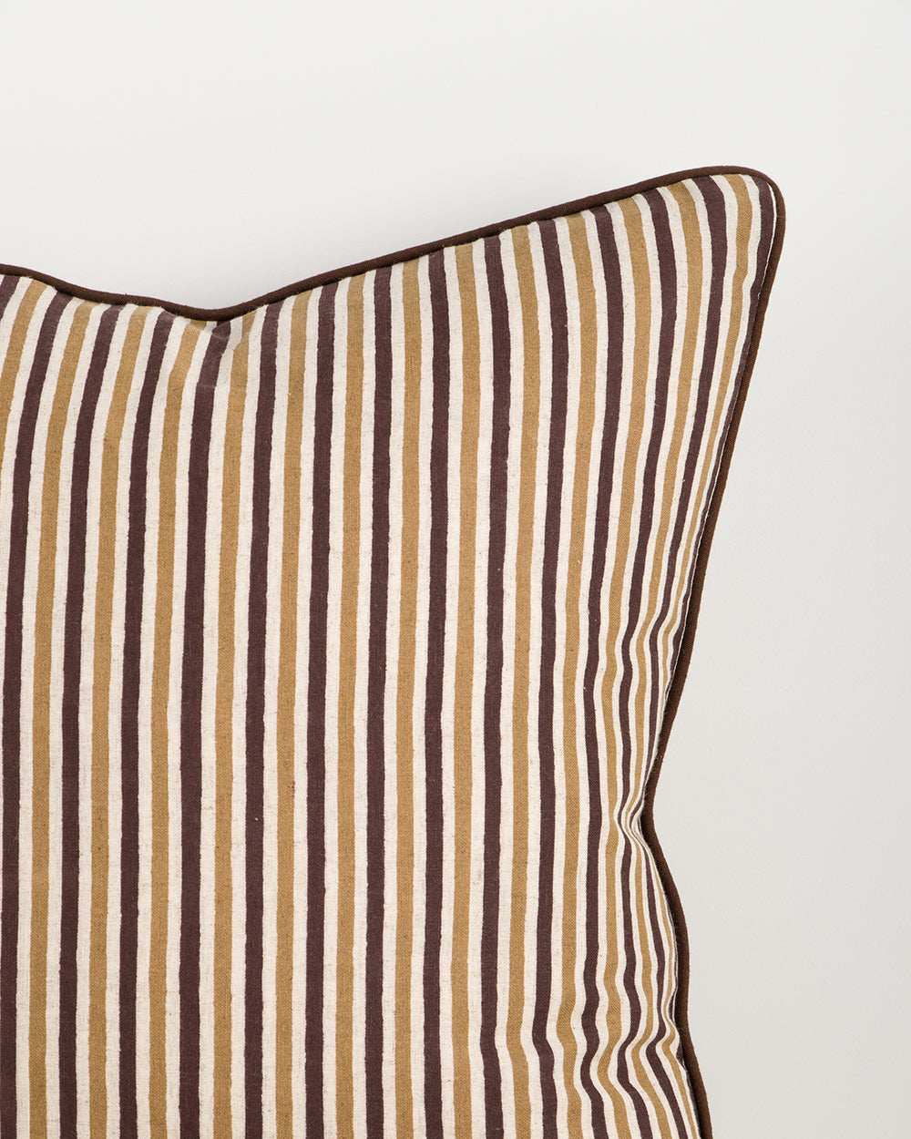 STRATO 55 X 55CM CUSHION - CHOCOLATE