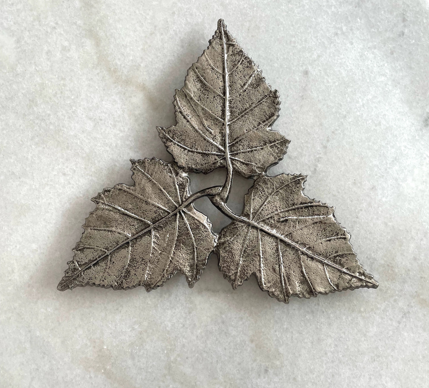 LEAF TRIVET