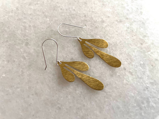 MIDI SATIN BRASS WILLOW EARRINGS