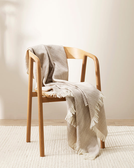 PERENDALE WOOL THROW - OATMEAL